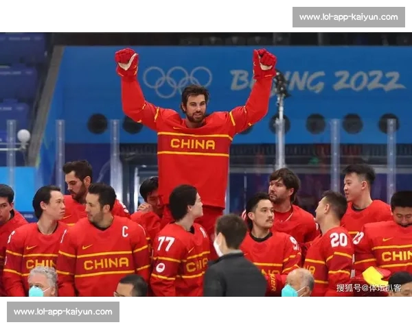 北京少年王浩西创历史！圣荷西鲨鱼队次轮首位选中中国冰球新星